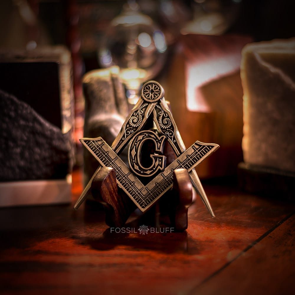 Geometrician Freemason Masonic Emblem Entered Apprentice Mason EA Antique Gold Walnut Easel