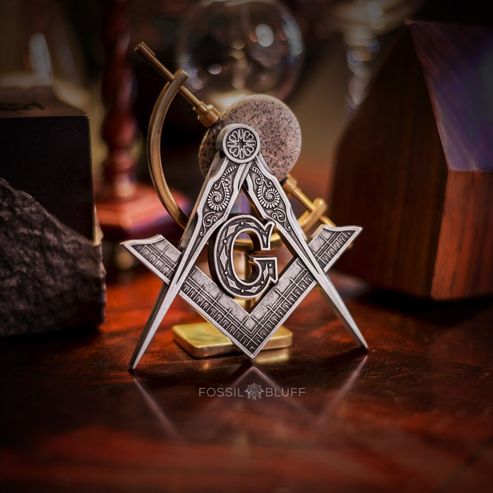 Geometrician Freemason Masonic Emblem Master Mason MM Pewter